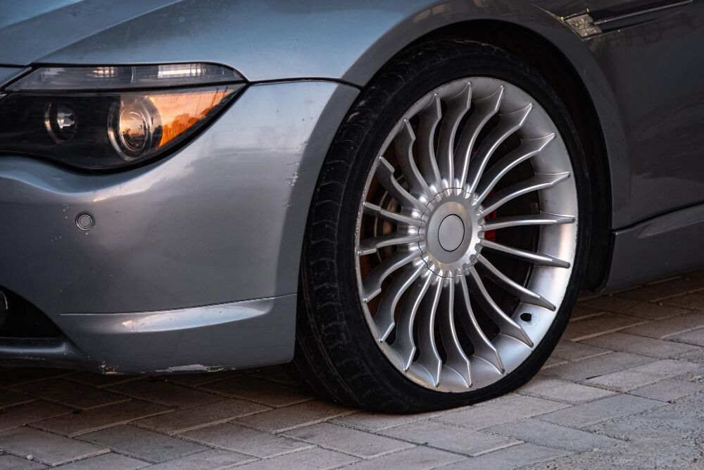 You are currently viewing 5 Warning Signs Your Tire Is About to Go Flat in Charlotte